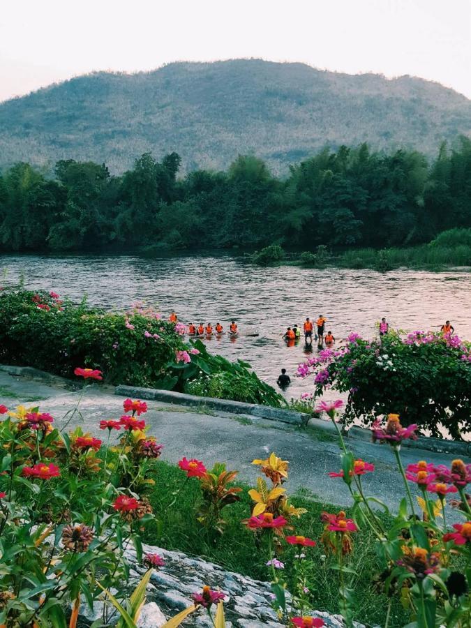 Aekpailin River Kwai Resort Kanchanaburi Eksteriør billede