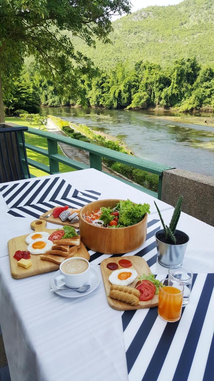 Aekpailin River Kwai Resort Kanchanaburi Eksteriør billede